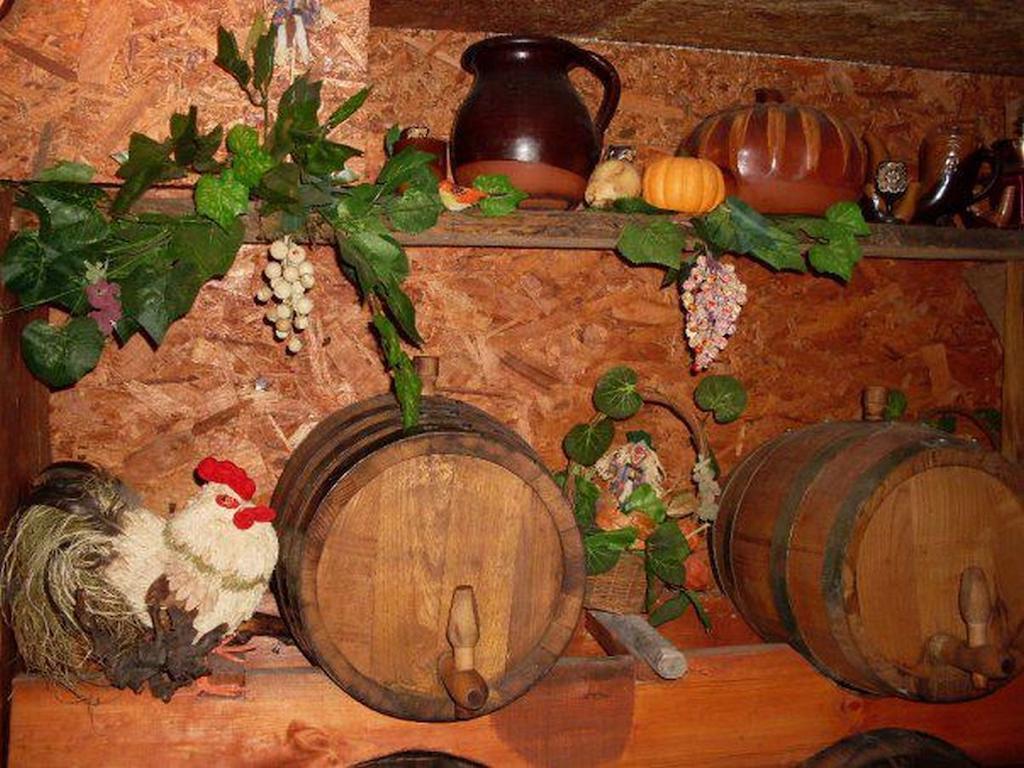 Veselata Guest House Долна-Баня Экстерьер фото
